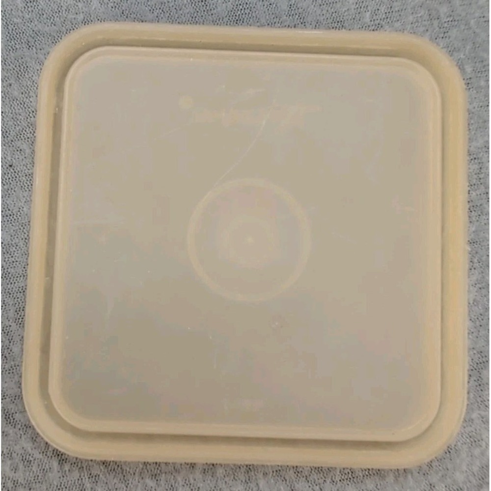 Vintage Tupperware Tall Rectangular Cracker Keeper Pantry Canister w Lid Cream - Picture 3 of 14